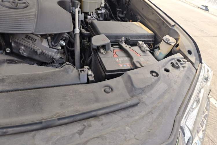 Used Toyota Land Cruiser  Engine Bay Left
