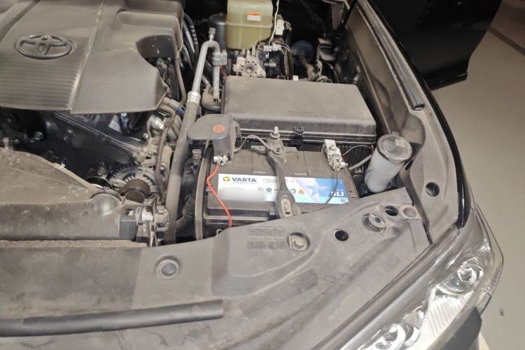 Used Toyota Land Cruiser  Engine Bay Left