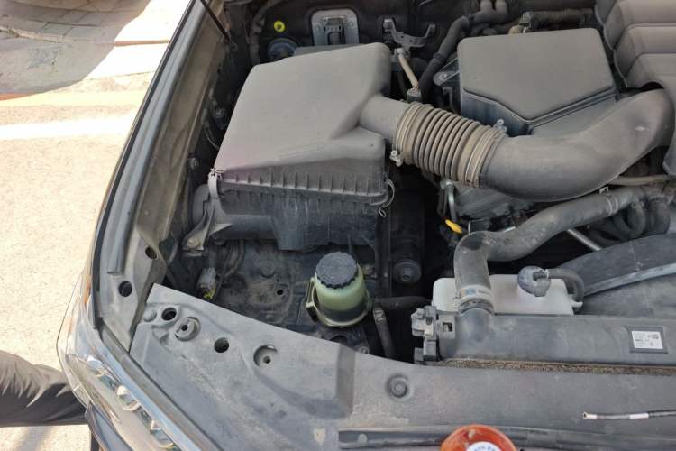 Used Toyota Land Cruiser 2019 4.0L GX-R Eight-Cylinder Underbody Lighting Flowing LED Lights – Middle East Engine Bay Right