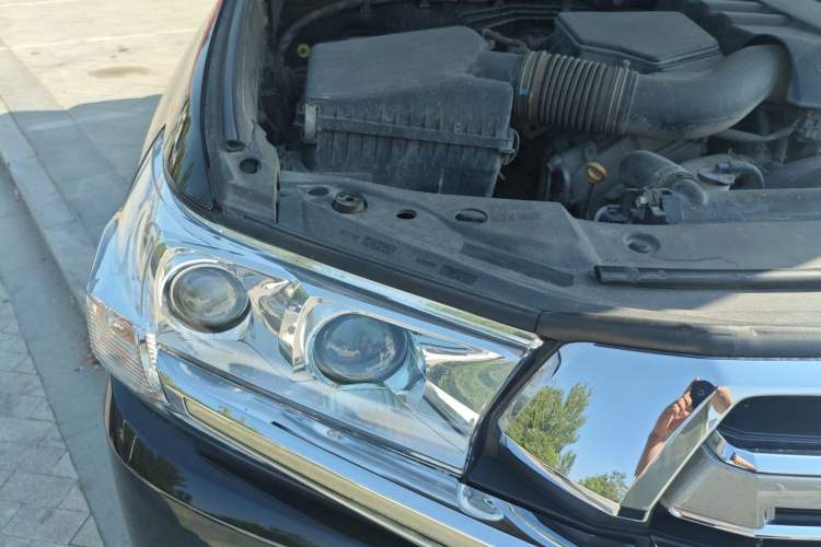 Used Toyota Land Cruiser  Engine Bay Right