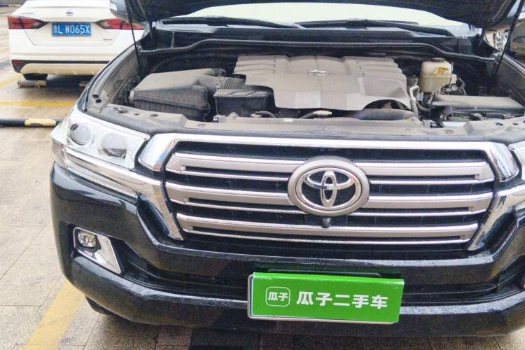 Used Toyota Land Cruiser  Engine Bay Right