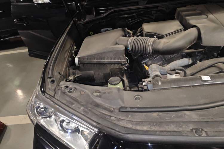 Used Toyota Land Cruiser  Engine Bay Right