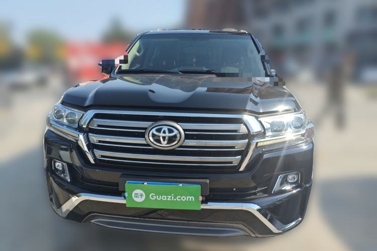 Used Toyota Land Cruiser  Front