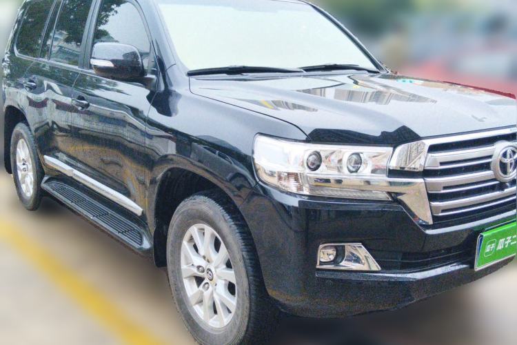 Used Toyota Land Cruiser  Front Right 45 Deg