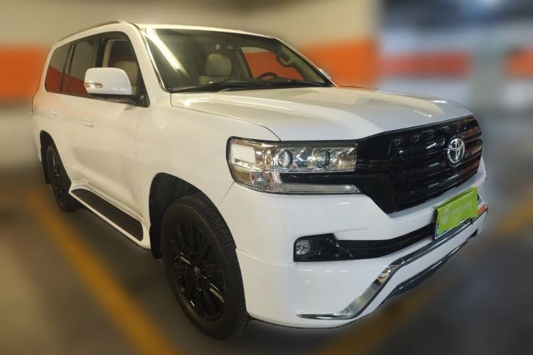 Used Toyota Land Cruiser  Front Right 45 Deg