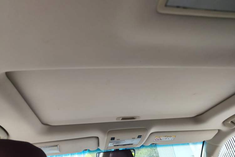 Used Toyota Land Cruiser 2019 4.0L VX-R Lowered Suspension Middle East Headliner