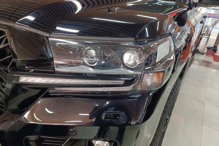 Used Toyota Land Cruiser 2019 5.7L 7-Seater Middle East Version Left Front Headlight