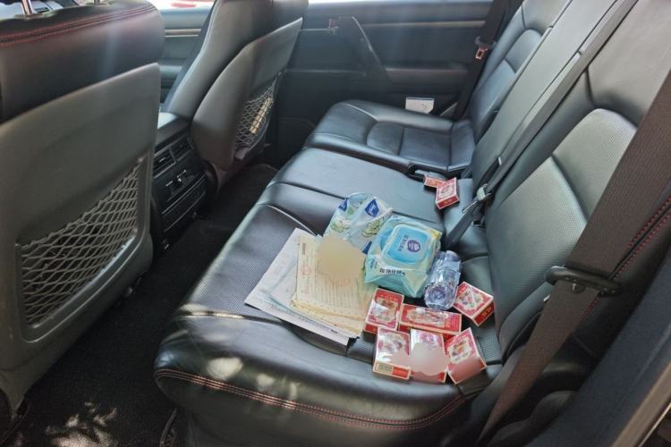 Used Toyota Land Cruiser 2019 4.0L GX-R Eight-Cylinder Underbody Lighting Flowing LED Lights – Middle East Left Rear Seat