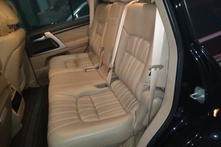Used Toyota Land Cruiser 2019 5.7L 7-Seater Middle East Version Left Rear Seat