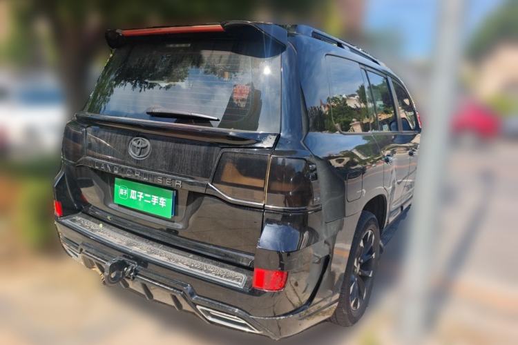 Used Toyota Land Cruiser 2019 4.0L GX-R Eight-Cylinder Underbody Lighting Flowing LED Lights – Middle East Rear Right 45 Deg