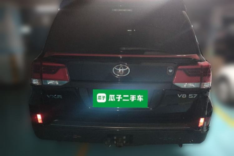 Used Toyota Land Cruiser 2019 5.7L 7-Seater Middle East Version Rear
