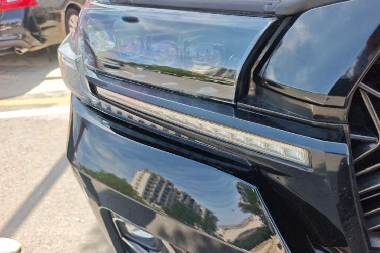 Used Toyota Land Cruiser 2019 4.0L GX-R Eight-Cylinder Underbody Lighting Flowing LED Lights – Middle East Right Front Headlight