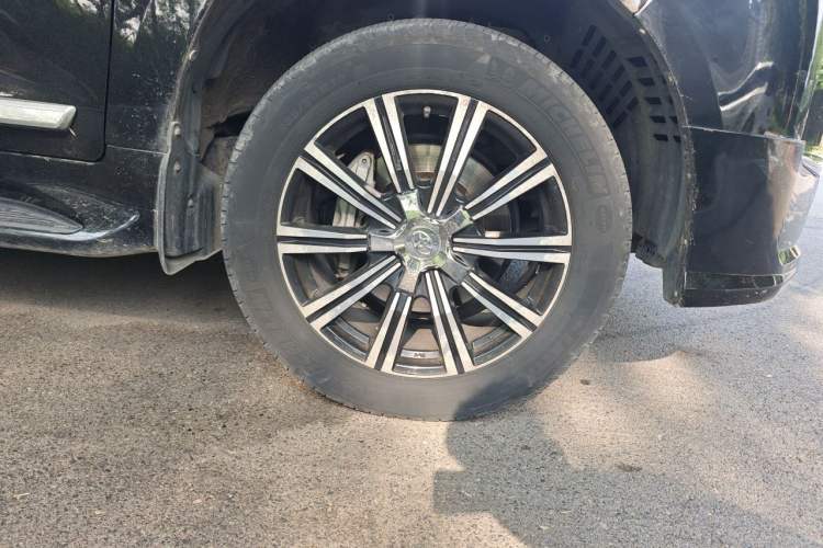 Used Toyota Land Cruiser 2019 4.0L GX-R 7 Seats Parallel Import Right Front Wheel Hub
