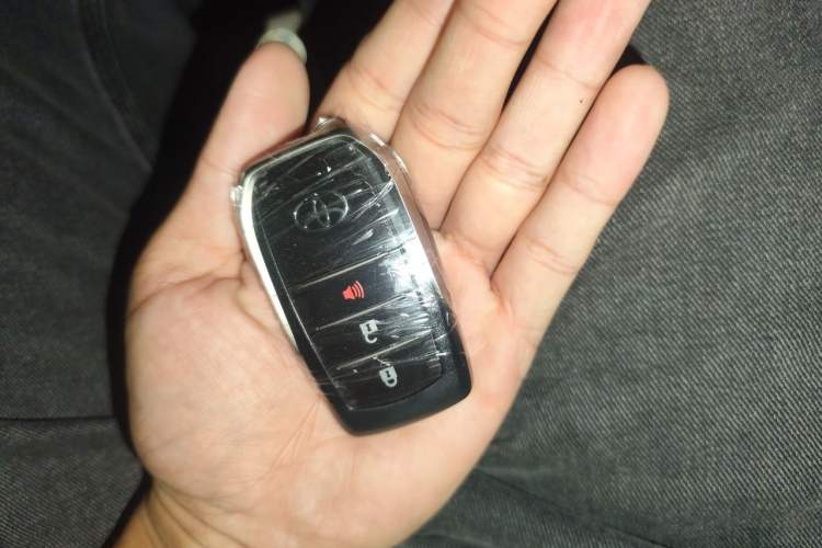 Used Toyota Land Cruiser  Vehicle Key