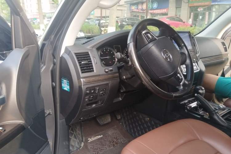 Used Toyota Land Cruiser  Driver Seat