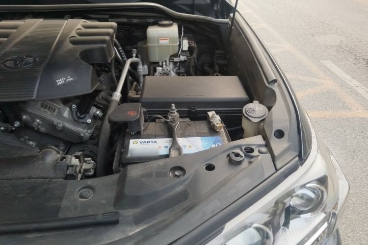 Used Toyota Land Cruiser  Engine Bay Left