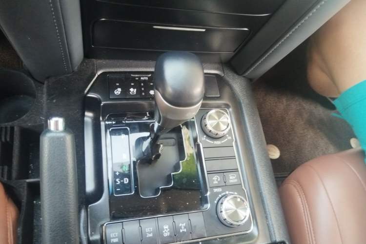 Used Toyota Land Cruiser  Gear Lever