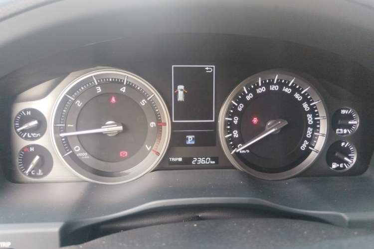 Used Toyota Land Cruiser  Instrument Cluster