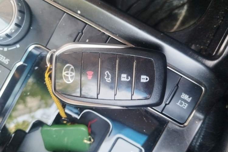 Used Toyota Land Cruiser  Vehicle Key