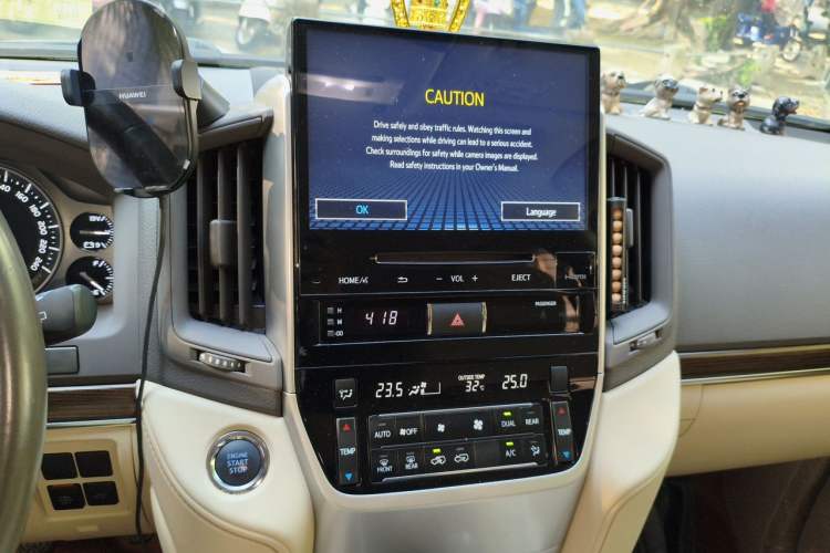 Used Toyota Land Cruiser  Audio And AC Panel