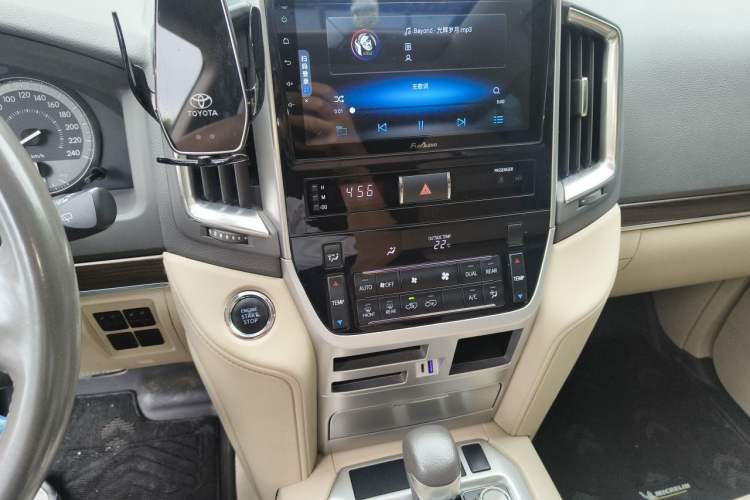 Used Toyota Land Cruiser  Audio And AC Panel