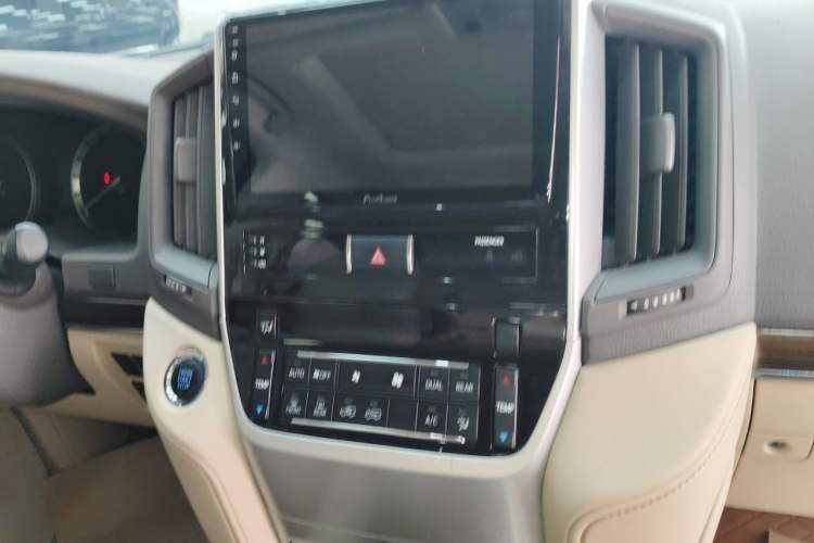 Used Toyota Land Cruiser  Audio And AC Panel