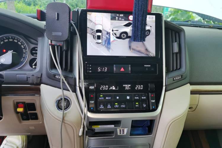 Used Toyota Land Cruiser 2019 4.0L GX-R 7 Seats Parallel Import Audio And AC Panel