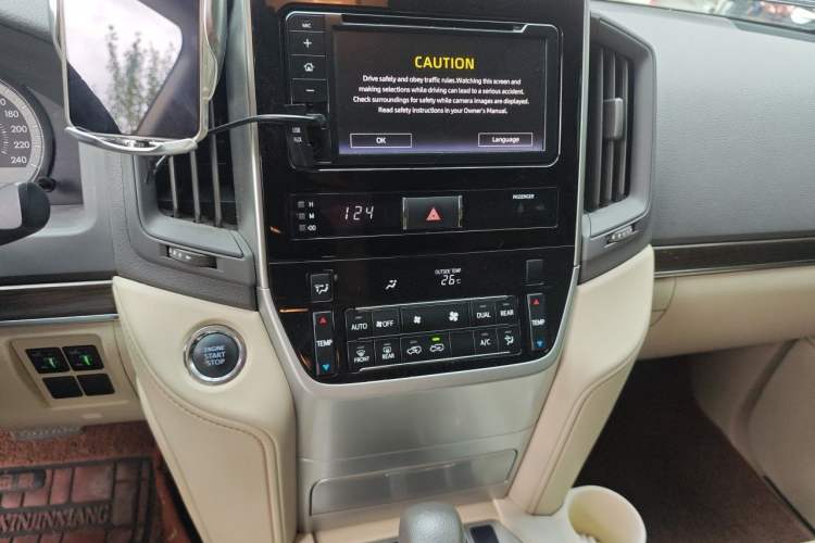 Used Toyota Land Cruiser  Audio And AC Panel