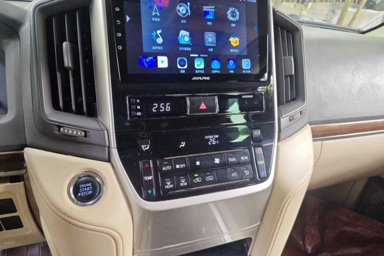 Used Toyota Land Cruiser  Audio And AC Panel