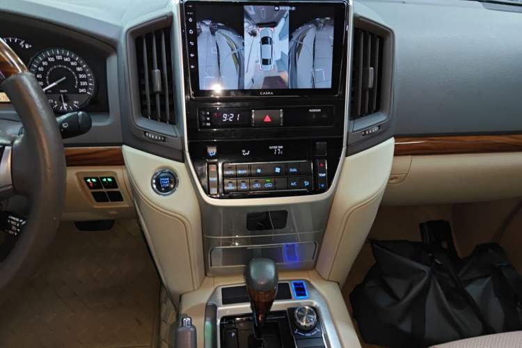 Used Toyota Land Cruiser 2019 4.0L GX-R 5-Seater Parallel Import Audio And AC Panel