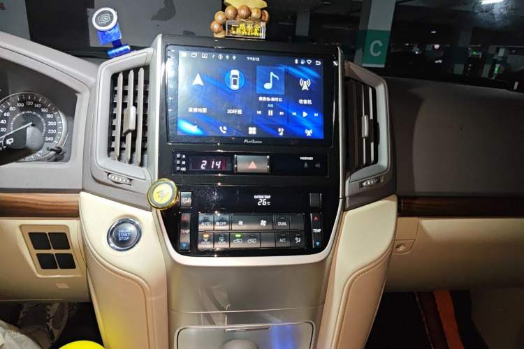 Used Toyota Land Cruiser 2019 4.0L GX-R 5-Seater Parallel Import Audio And AC Panel