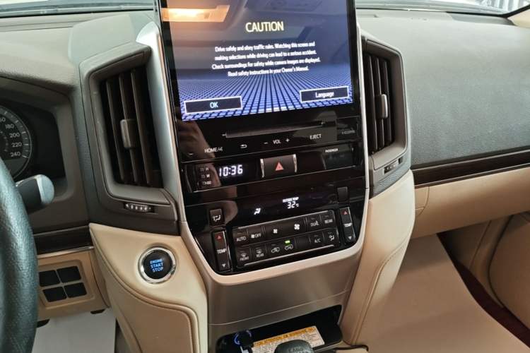 Used Toyota Land Cruiser 2019 4.0L GX-R 7 Seats Parallel Import Audio And AC Panel