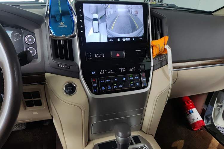 Used Toyota Land Cruiser 2019 4.6L GX-R Middle East Version Audio And AC Panel