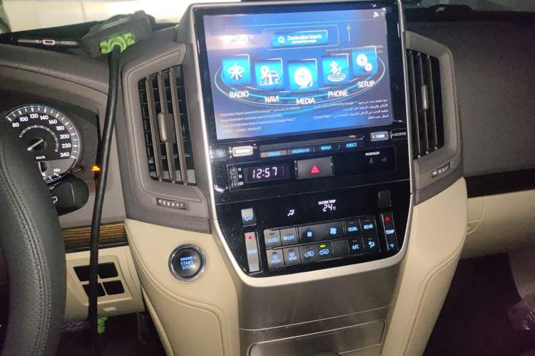 Used Toyota Land Cruiser 2019 4.0L 7-Seater Automatic Transmission Middle East Version Audio And AC Panel