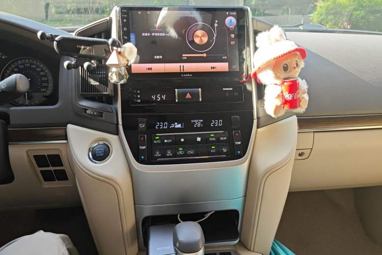 Used Toyota Land Cruiser 2019 4.0L 7-Seater Automatic Transmission Middle East Version Audio And AC Panel