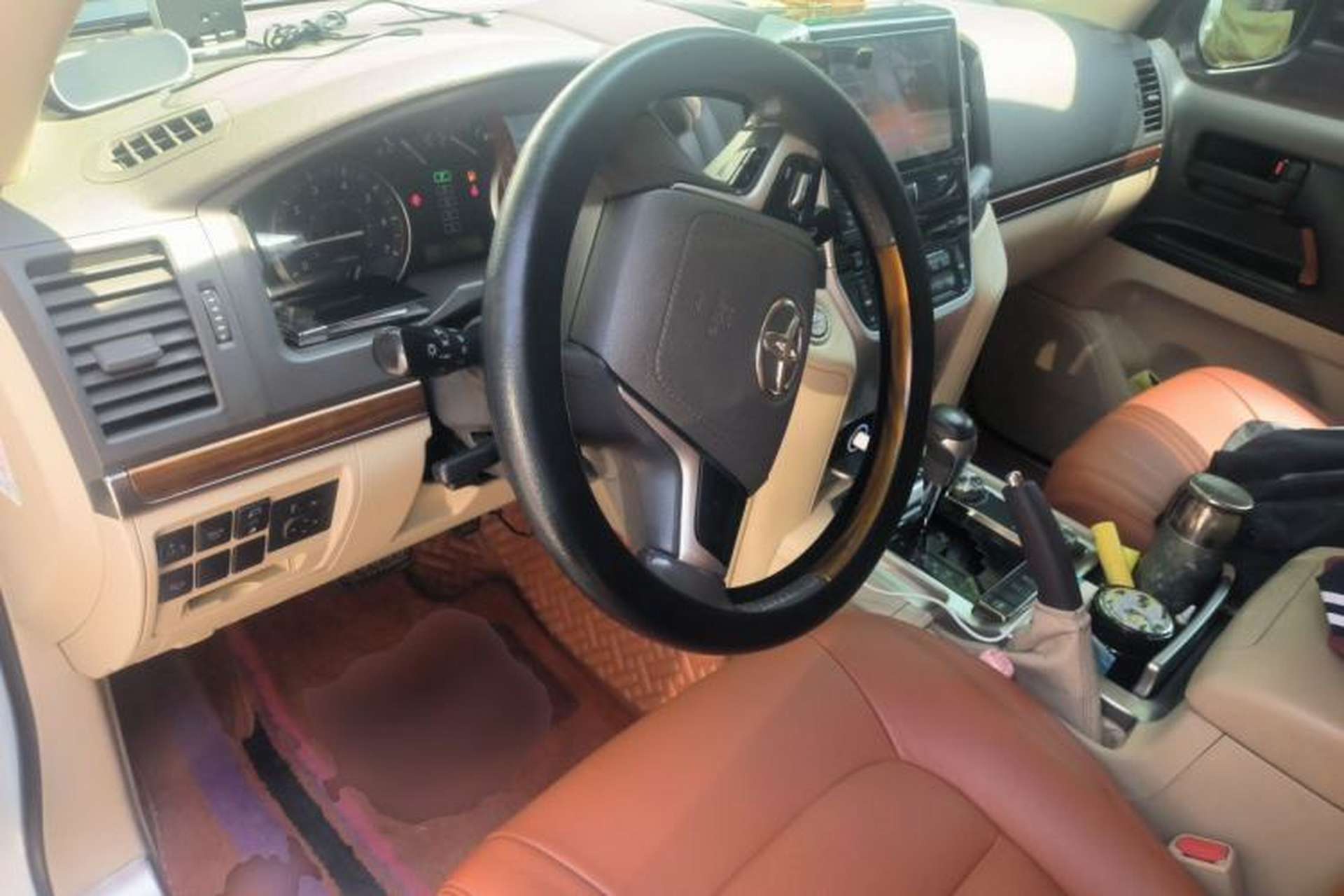 Used Toyota Land Cruiser  Center Console