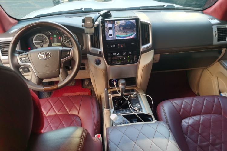 Used Toyota Land Cruiser  Center Console