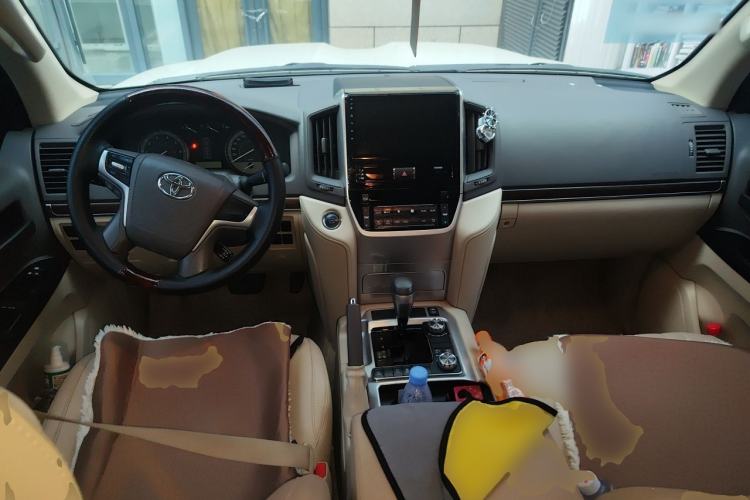 Used Toyota Land Cruiser 2019 4.0L GX-R 7 Seats Parallel Import Center Console