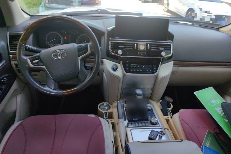 Used Toyota Land Cruiser  Center Console