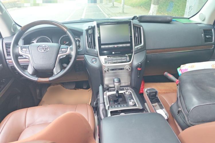 Used Toyota Land Cruiser  Center Console