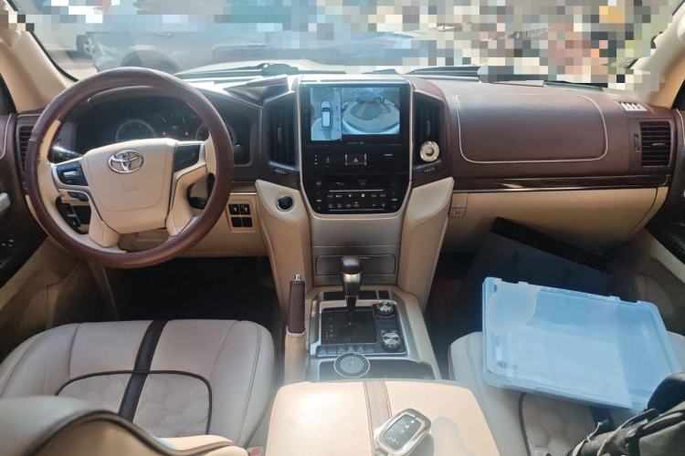 Used Toyota Land Cruiser  Center Console