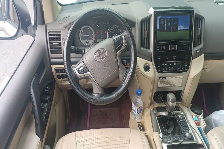 Used Toyota Land Cruiser  Center Console