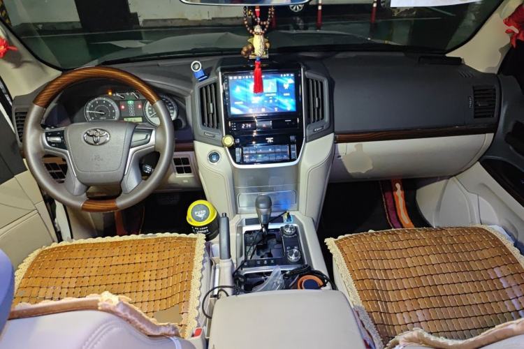 Used Toyota Land Cruiser 2019 4.0L GX-R 5-Seater Parallel Import Center Console