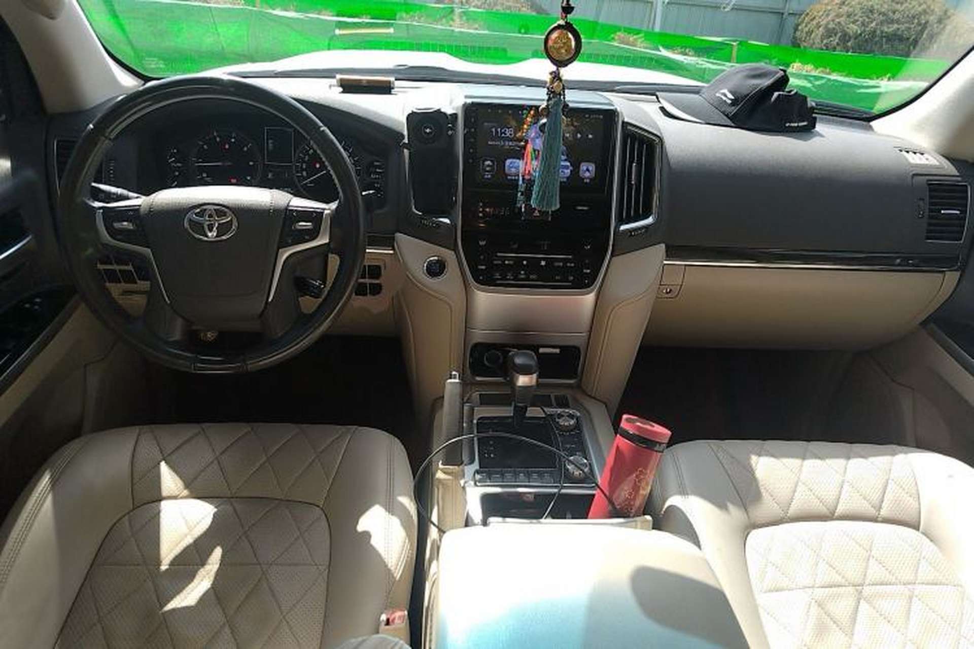 Used Toyota Land Cruiser  Center Console
