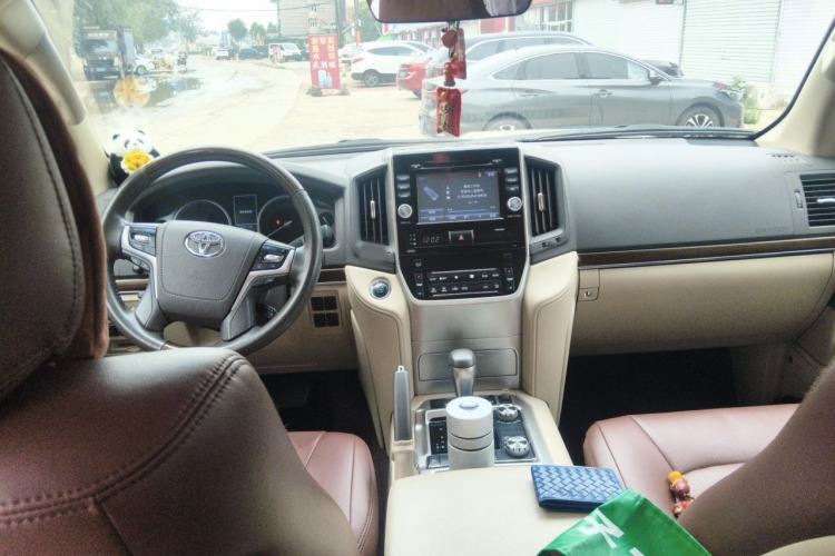 Used Toyota Land Cruiser  Center Console