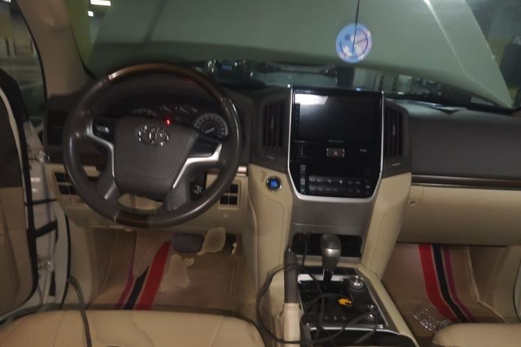 Used Toyota Land Cruiser  Center Console