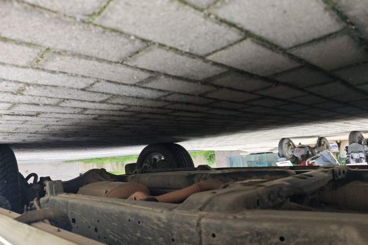 Used Toyota Land Cruiser  Chassis Front Left