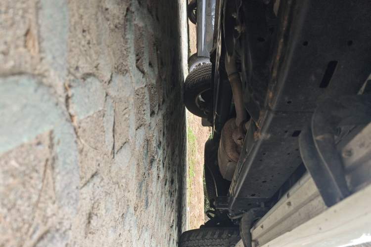 Used Toyota Land Cruiser  Chassis Front Left