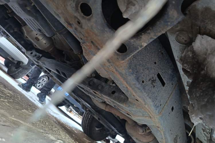 Used Toyota Land Cruiser 2019 4.0L Iron Wheels Refrigerator with Electric Base Basic Version—Middle East Chassis Front Left