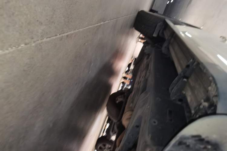 Used Toyota Land Cruiser  Chassis Front Right